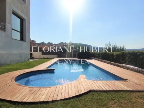 Imagen 4 de EXCEPCIONAL CASA DE LUJO A 40KM DE BARCELONA CON VISTAS INCREIBLES A MONTSERRAT