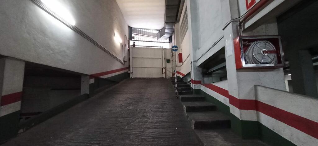 Imagen 3 de ¡PON TU MOTO A RESGUARDO! PARCELA EN ZORROZA