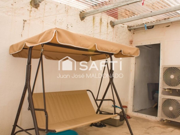 Imagen 2 de Benicarló te espera Vive el centro: comodidad y espacios versátiles.