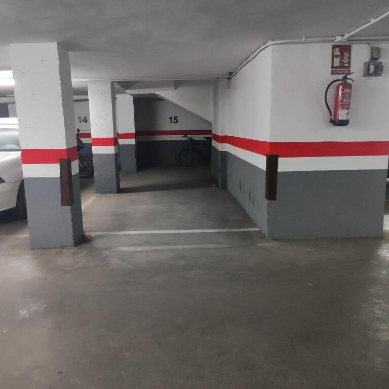Imagen 2 de CÉNTRICA PLAZA DE GARAJE