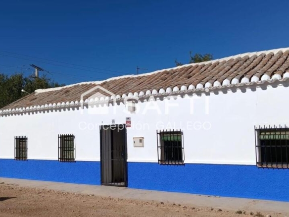 Imagen 1 de CASA DE PUEBLO EN CINCO CASAS