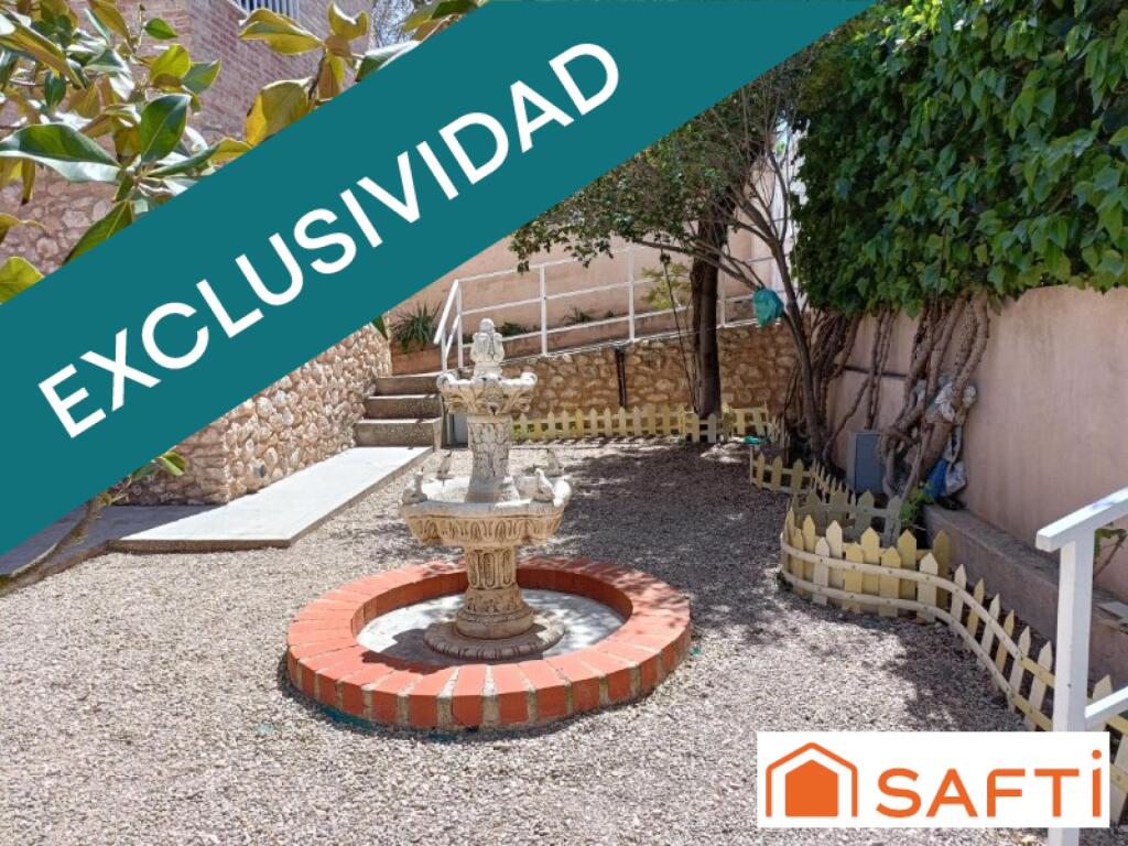 en la localidad de Arenas de San Juan ( Ciudad Real )