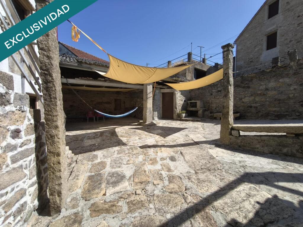 Imagen 3 de SE VENDEN 2 CASAS RÚSTICAS EN QUEIRUGA - PORTO DO SON