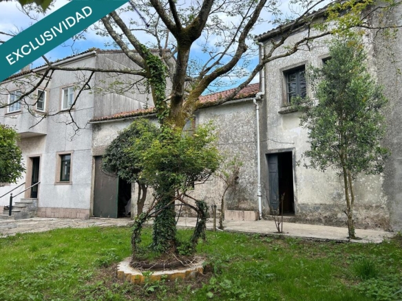 Imagen 1 de EXCLUSIVO CONJUNTO INMOBILIARIO PARA REFORMAR EN SANTIAGO DE COMPOSTELA