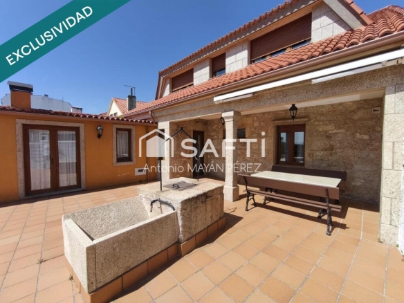 Imagen 3 de CASA EN VENTA EN PRIMERA LINEA DE PLAYA EN RIBEIRA