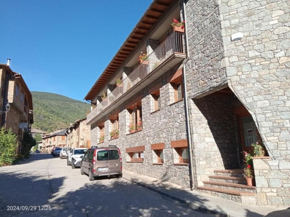 Imagen 2 de Inversión única en los Pirineos