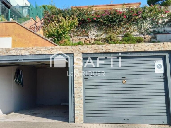 Imagen 2 de Vistas al mar y lujo en Blanes: ¡Tu hogar ideal!