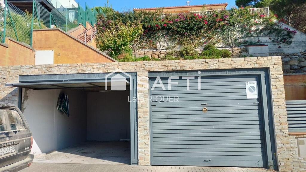Imagen 2 de Vistas al mar y lujo en Blanes: ¡Tu hogar ideal!