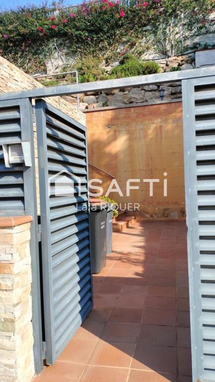 Imagen 4 de Vistas al mar y lujo en Blanes: ¡Tu hogar ideal!