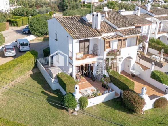 Imagen 2 de Casa Paredada en Urbanización Santa Catarina