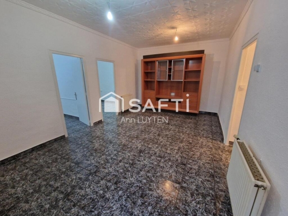 Imagen 2 de ¡La casa ideal en el corazón de Palau-Saverdera! ?✨