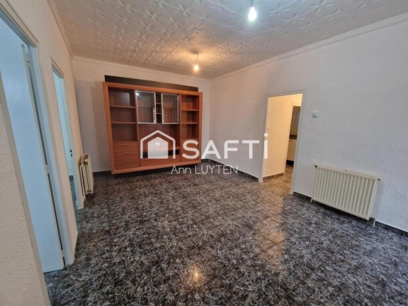 Imagen 3 de ¡La casa ideal en el corazón de Palau-Saverdera! ?✨