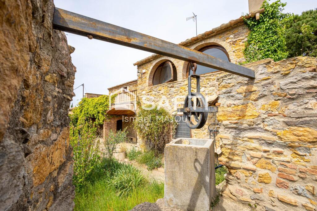 Imagen 2 de Masía de 8 habitaciones ideal para turismo rural en La Bisbal d’Empordà