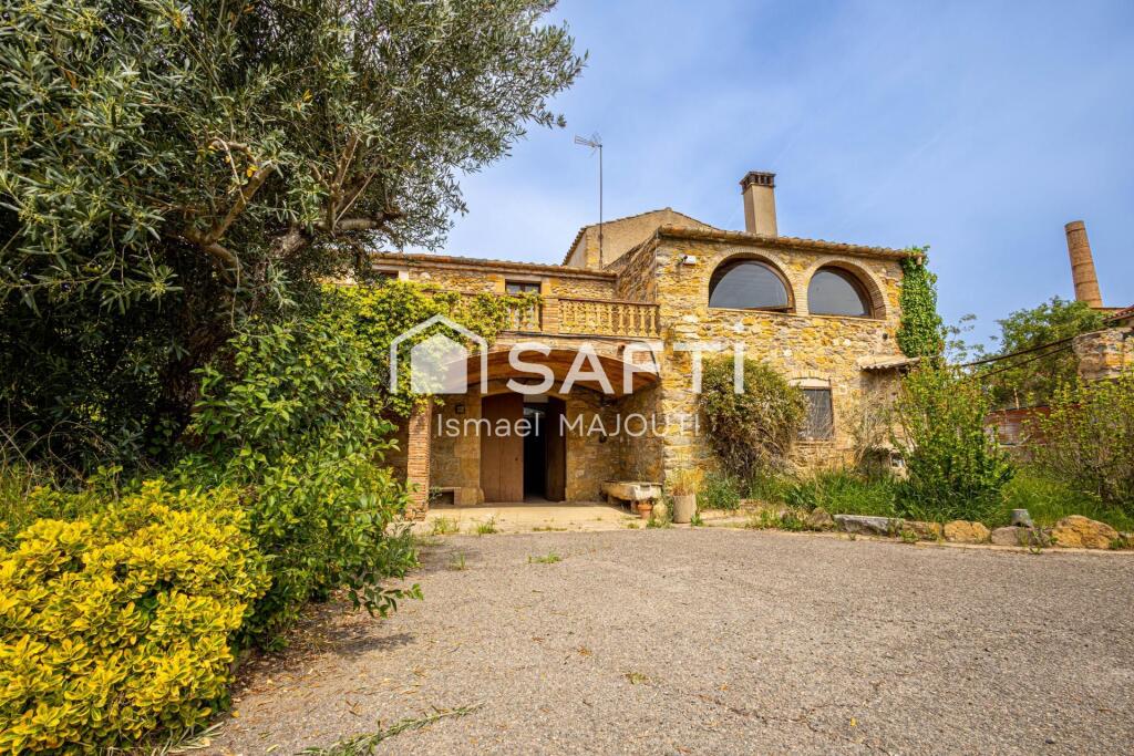 Imagen 3 de Masía de 8 habitaciones ideal para turismo rural en La Bisbal d’Empordà