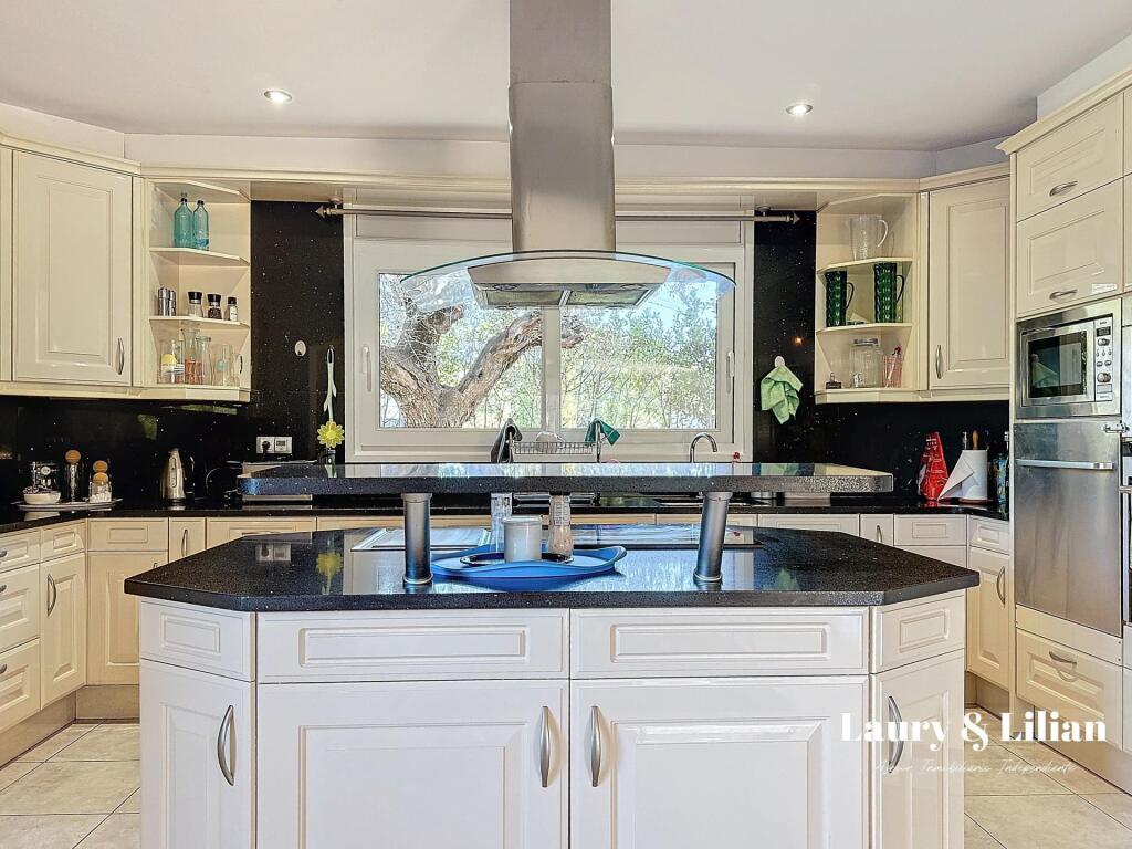 Imagen 4 de Magnífica Villa en venta en el prestigioso Golf de Perelada