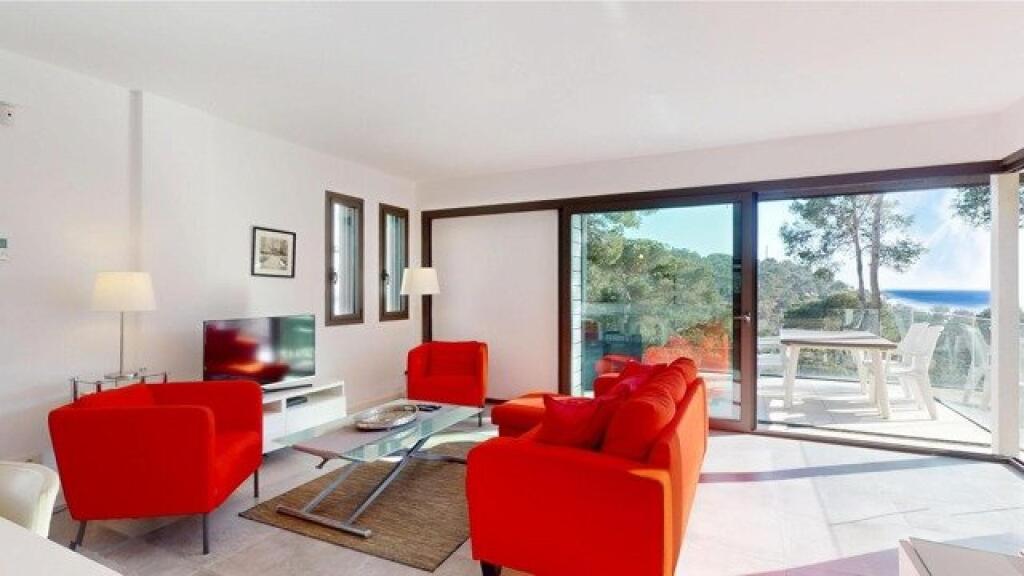 Imagen 2 de Estupenda casa contemporánia