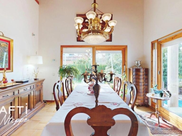 Imagen 4 de EXCLUSIVO CHALET - VISTAS PANORAMICAS CUIDAD GIRONA - VALL DE SANT DANIEL