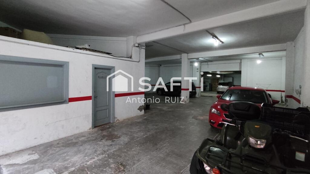 Imagen 3 de Gran local de 285  m² cerca de la  Avda. de la Libertad. SIN COMISIÓN DE COMPRA.