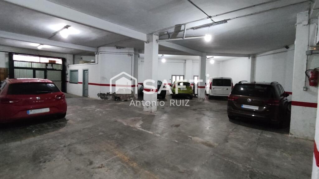 Imagen 4 de Gran local de 285  m² cerca de la  Avda. de la Libertad. SIN COMISIÓN DE COMPRA.
