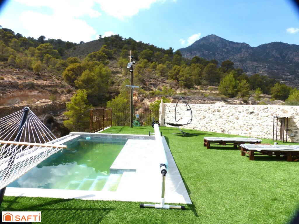 piscina y garaje