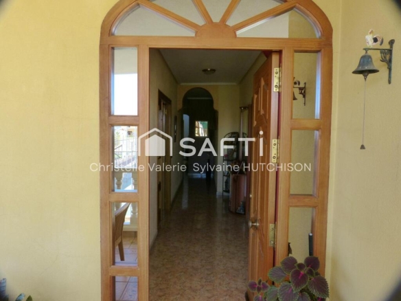 Imagen 3 de Grande casa unifamiliar con 5 dormitorios y garaje