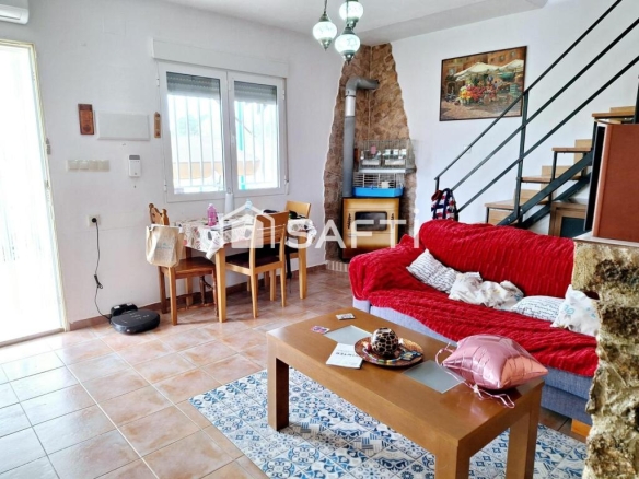 Imagen 2 de Casa de campo a la venta en Yecla - 2 dormitorios - Sin comisión