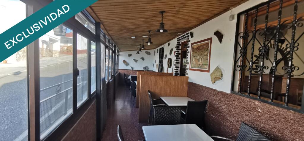 Imagen 4 de RESTAURANTE EN LA PASADILLA Y APTO PARA CONVERTIR EN VIVIENDA/S