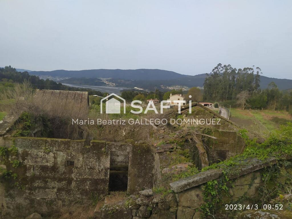 Imagen 3 de SE VENDE TERRENO RUSTICO CON ESTRUCTURA DE CASA DE PIEDRA EN PONTESAMPAIO - PONTEVEDRA