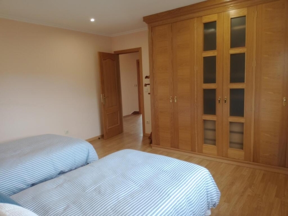 Imagen 3 de SE VENDE CHALET INDEPENDIENTE EN CRISTIÑADE - PONTEAREAS - PONTEVEDRA.