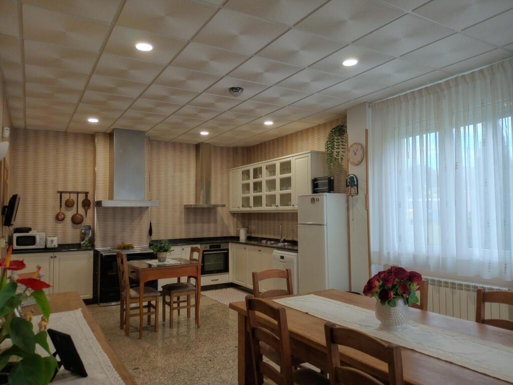 Imagen 4 de SE VENDE CHALET INDEPENDIENTE EN CRISTIÑADE - PONTEAREAS - PONTEVEDRA.