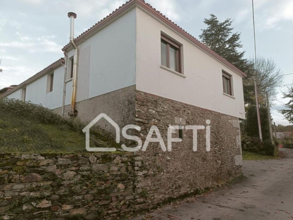 Imagen 3 de ENCANTADORA CASA RÚSTICA REFORMADA EN LALÍN