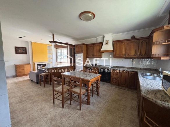 Imagen 1 de SE VENDE CASA EN NESPEREIRA - PAZOS DE BORBEN - PONTEVEDRA