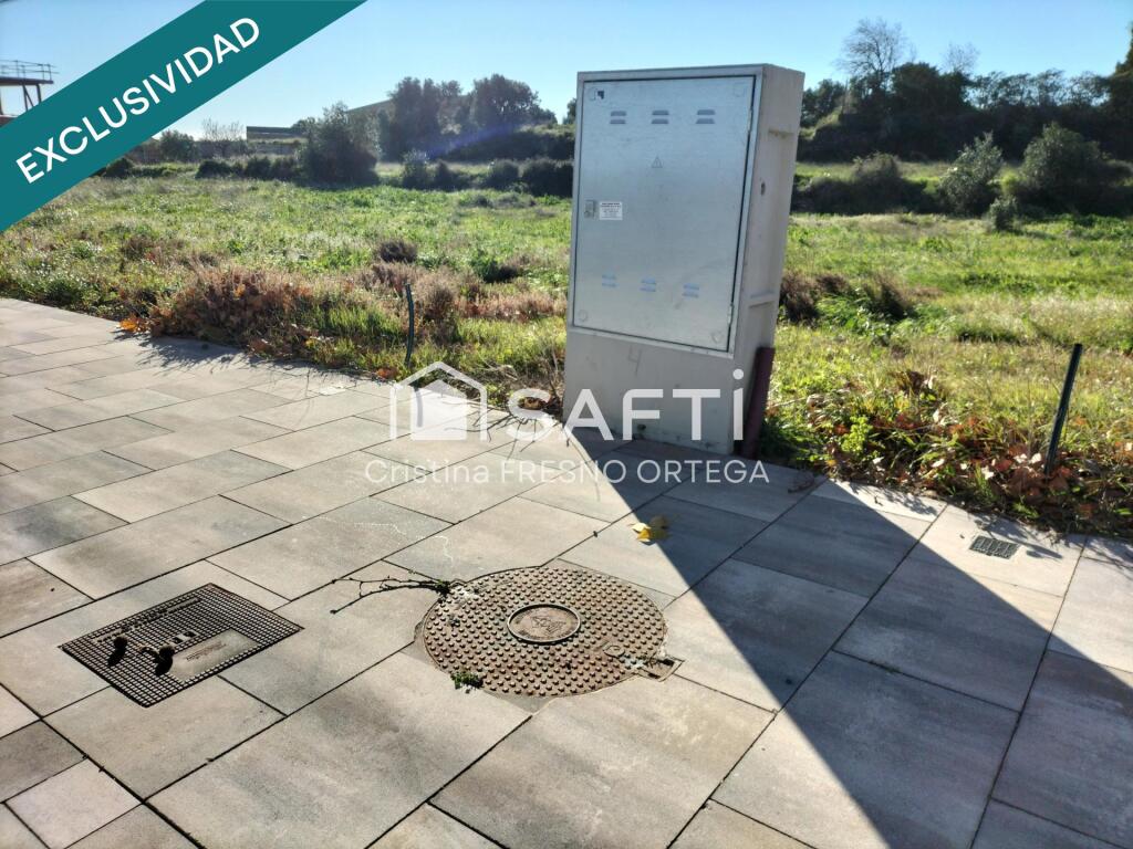 Imagen 3 de Parcela urbana con todos los servicios en el municipio de Vilanova d'Escornalbou.