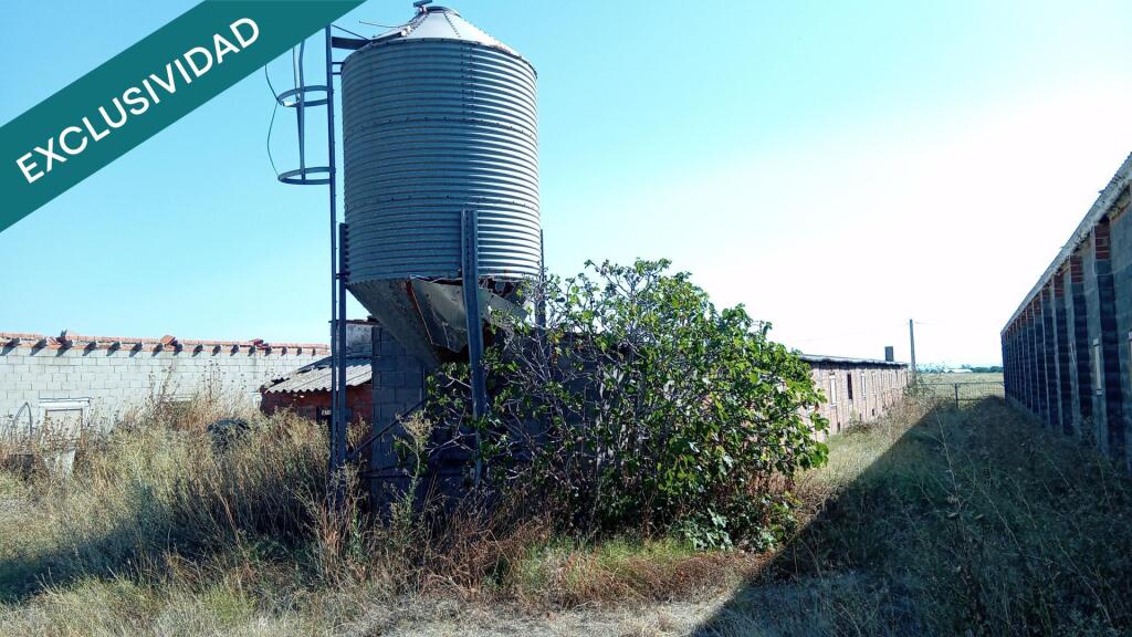 Imagen 4 de Terreno rústico con una superficie de 8.656 m2 en Lagartera