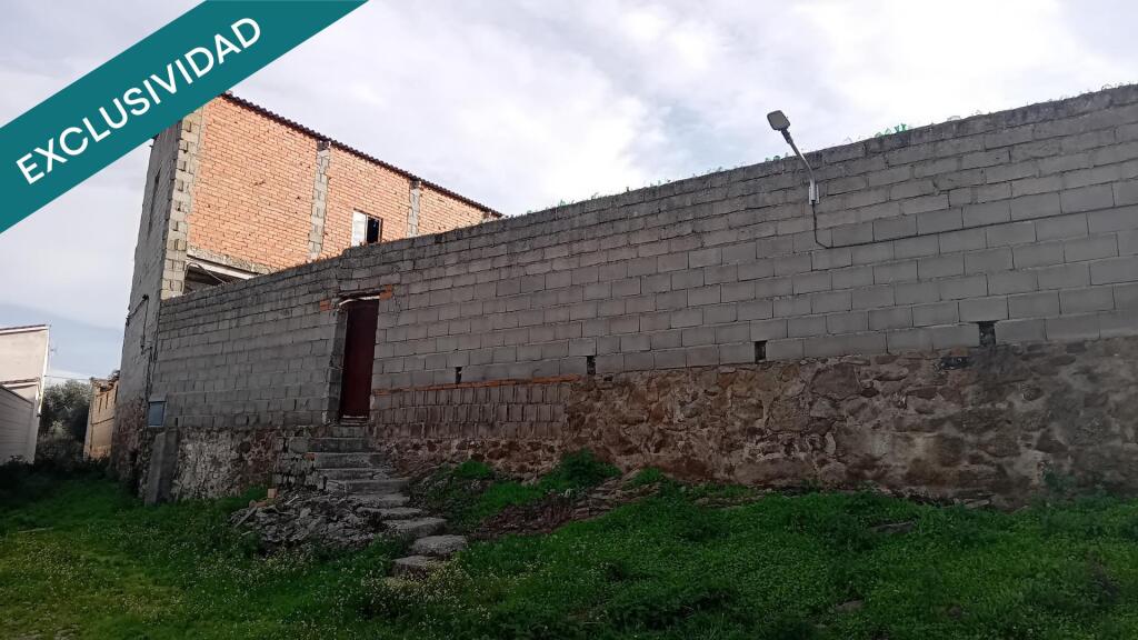 Imagen 2 de Excepcional Solar Urbano en Lagartera: 1.997 m² con Todos los Servicios