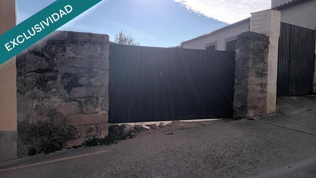 Imagen 2 de Excepcional Solar Urbano en Lagartera: 890 m² con Todos los Servicios
