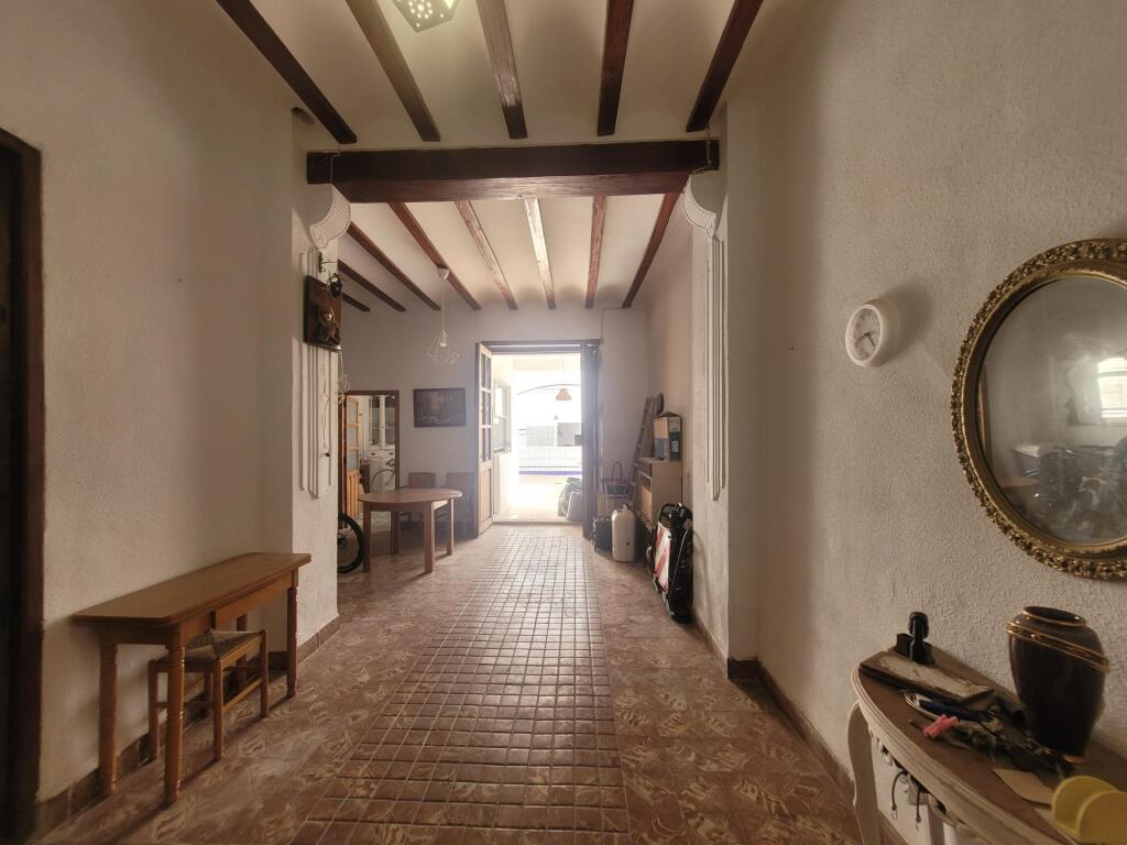 Imagen 3 de EXCELENTE OPORTUNIDAD! CASA PARCIALMENTE REFORMADA EN AIELO DE MALFERIT.