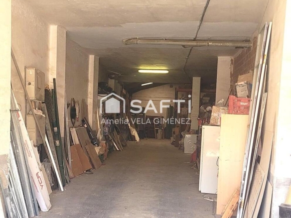 Imagen 2 de Local de gran tamaño con muchas posibilidades.