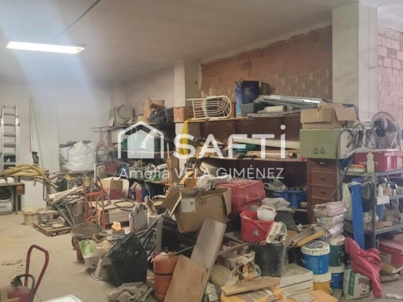 Imagen 4 de Local de gran tamaño con muchas posibilidades.