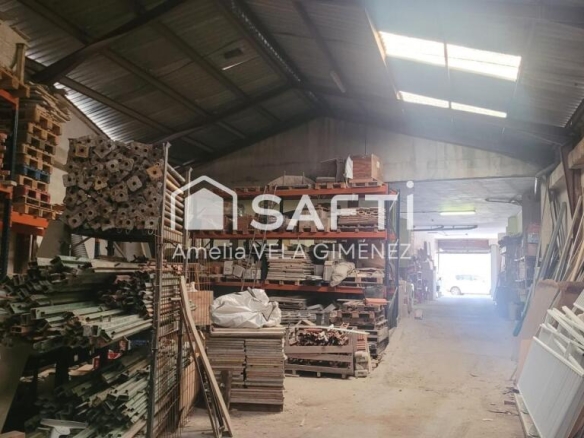 Imagen 1 de Local de gran tamaño con muchas posibilidades. - El Club del Propietario Imagen 1 de Local de gran tamaño con muchas posibilidades.