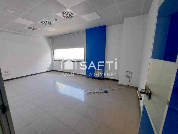 Imagen 4 de Inmejorable local para tu negocio en Puerto de Sagunto.