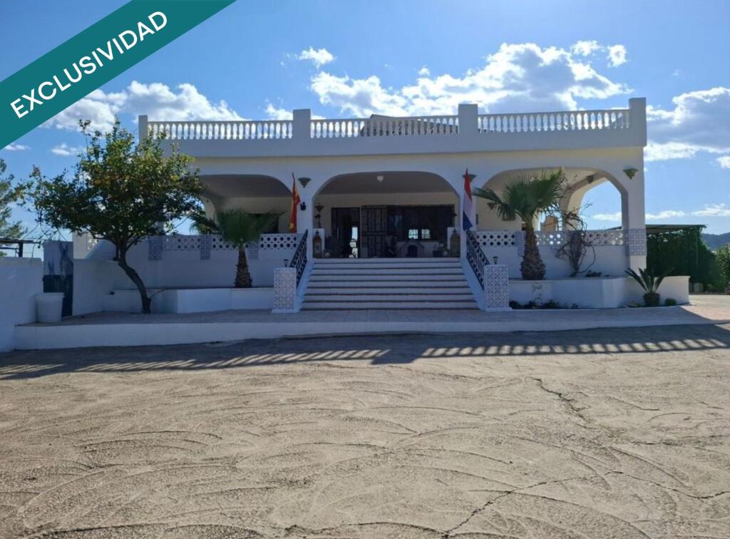 Imagen 2 de ESPECTACULAR VILLA DE LUJO EN GUADASSUAR