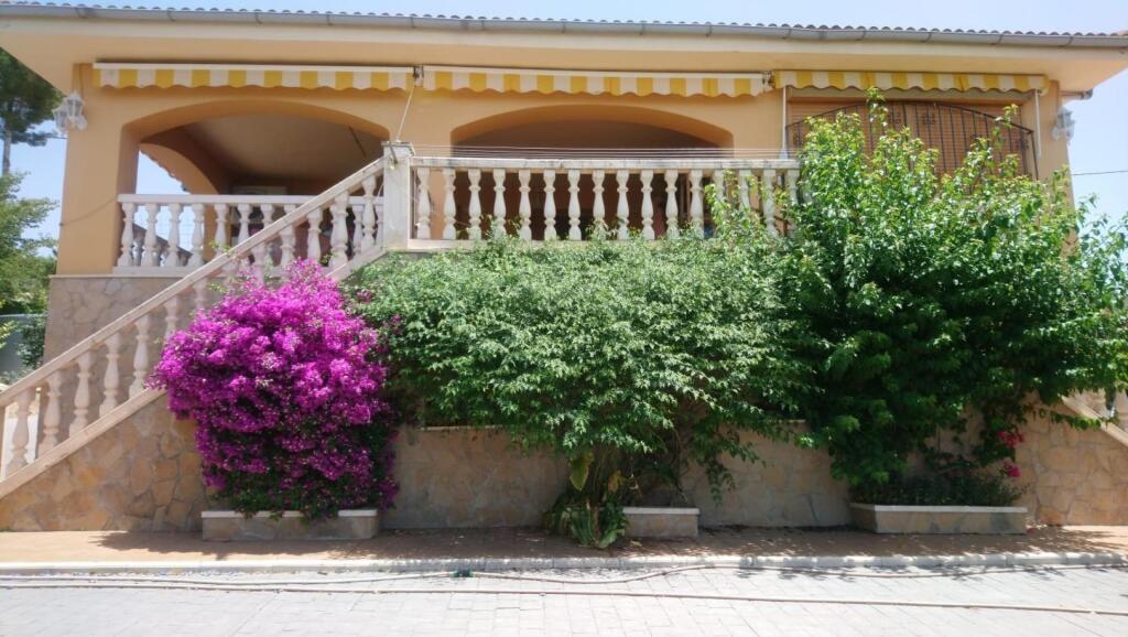 Imagen 4 de PRECIOSO CHALET EN BENILLUP