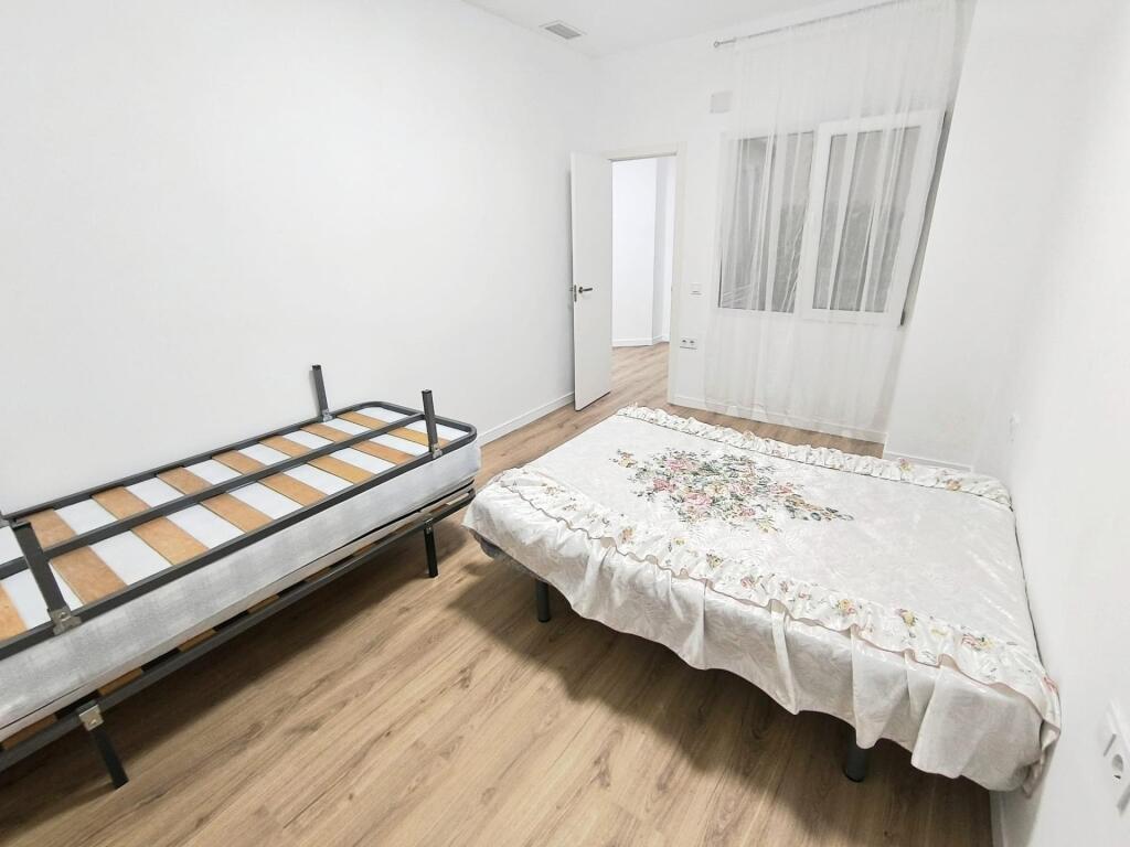 Imagen 4 de AMPLIO PISO RENOVADO CERCA DE LA PLAZA DE TOROS