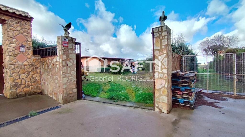 Imagen 3 de Parcela de recreo con vivienda y piscina privada en Valverde de Leganés (a solo 12 minutos de Badajoz)