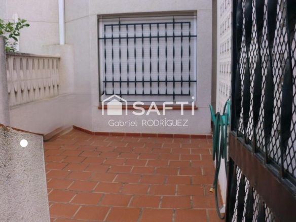 Imagen 2 de ¡Oportunidad en Urbanización Guadiana! Chalet adosado