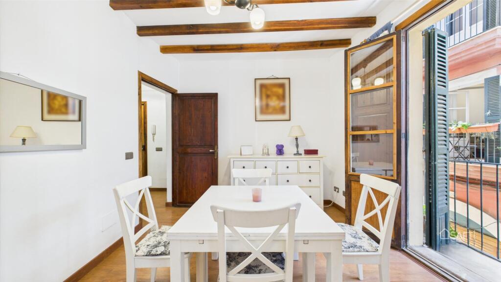 Imagen 4 de Carrer del Sol - Palma - Autentico piso mallorquin - 2 habitaciones