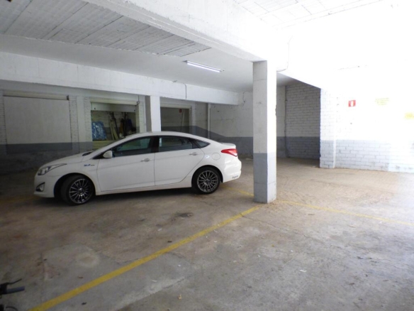 Imagen 2 de ? Casa para reformar en el corazón de Manresa