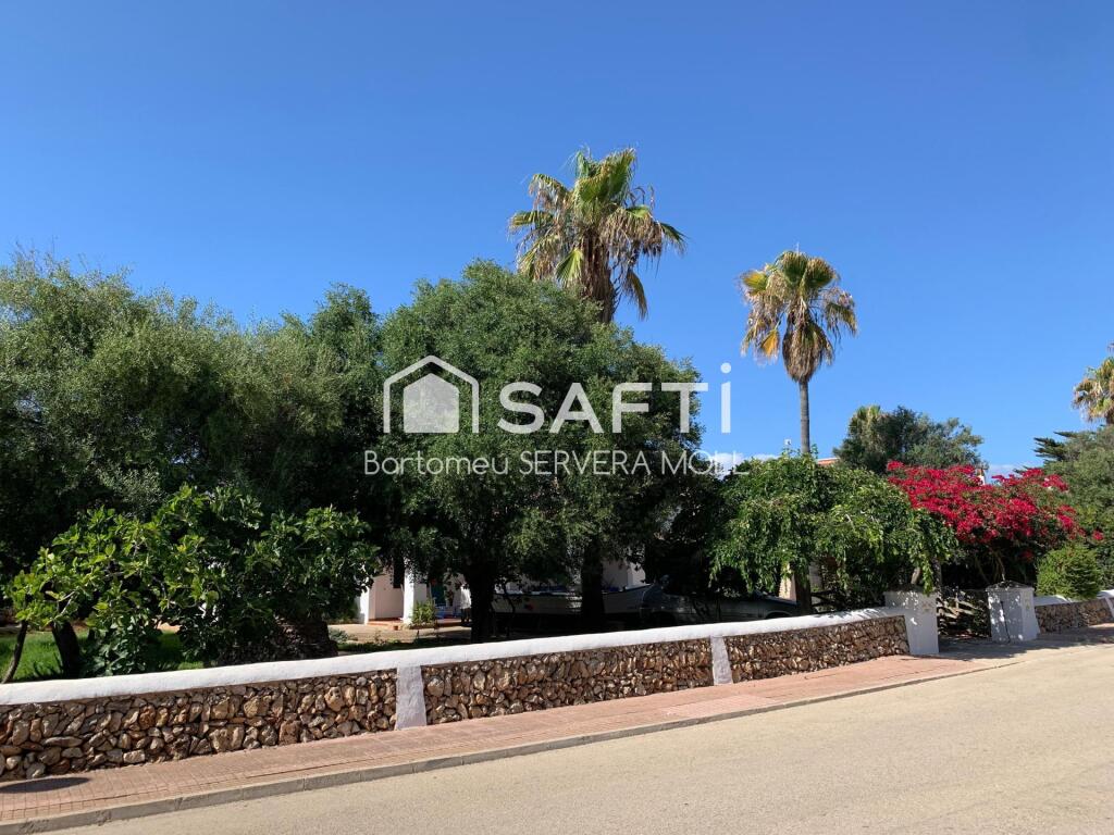 Imagen 2 de CLÁSICO CHALET EN ZONA TURÍSTICA TRANQUILA Y REPUTADA al oeste DE CIUTADELLA DE MENORCA.