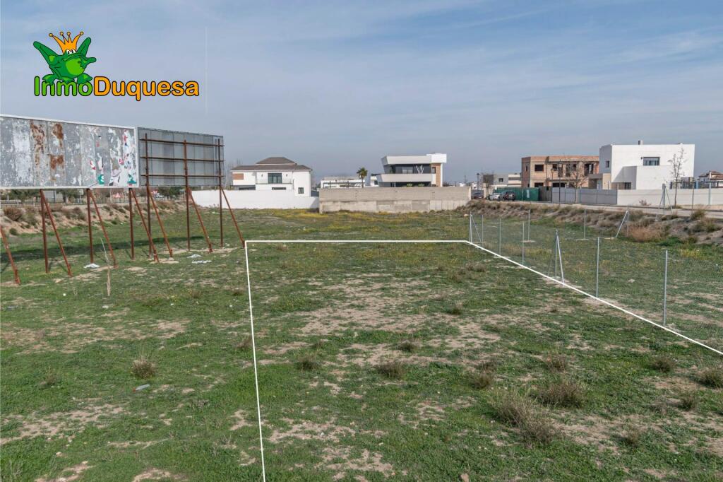 Imagen 4 de Solar urbano en la entrada de Las Gabias (Urb. Los Chopos)